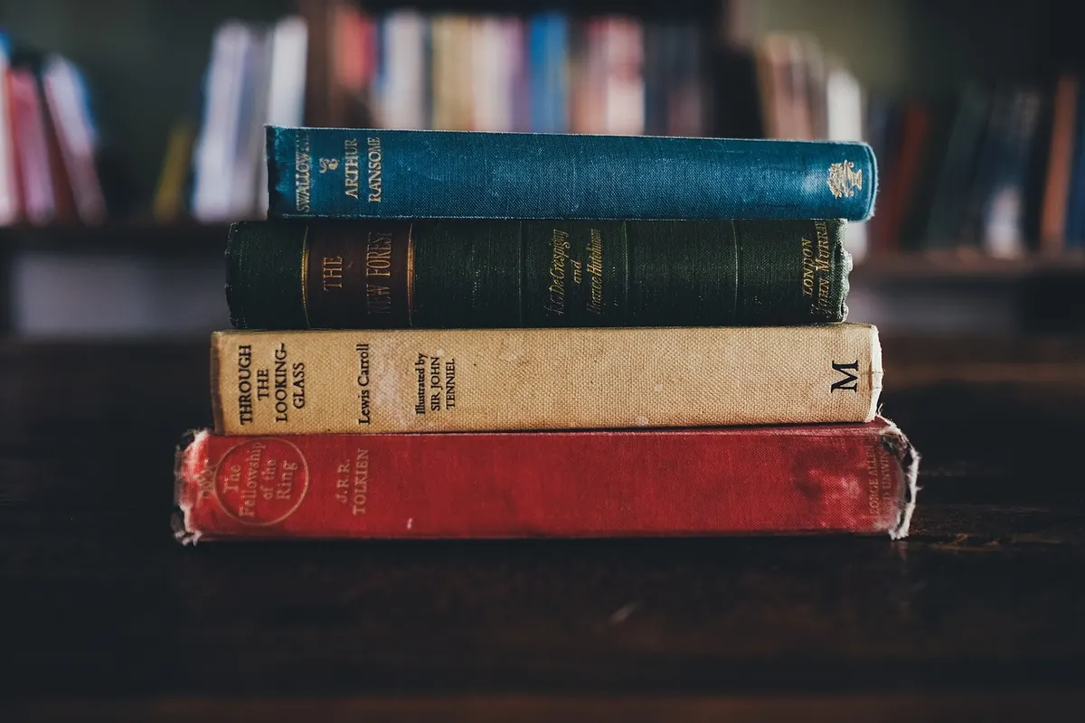Argumentative vs Discursive vs Reflective Essays: A UK Student's Comparison