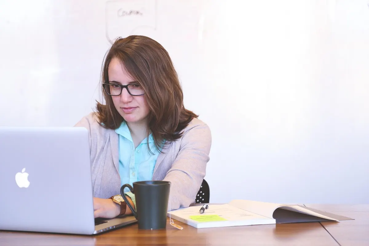 How to Write a First-Class Introduction for a UK University Essay